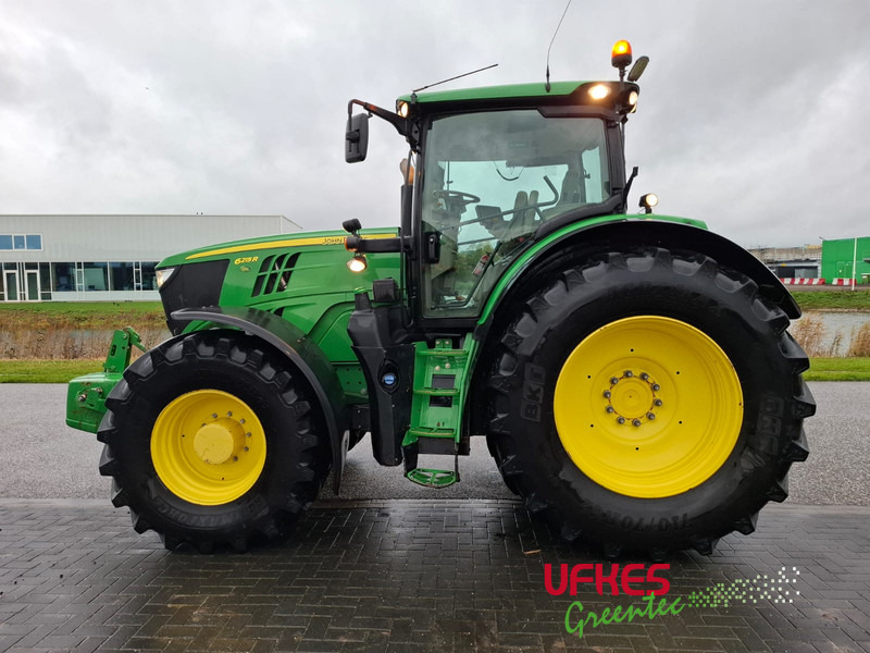 John Deere 6215 R - Traktor: gambar 2 John Deere 6215 R - Traktor: gambar 2
