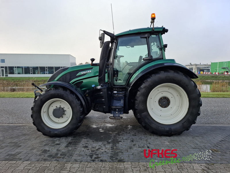 Valtra T194 D TwinTrack - Traktor: gambar 5 Valtra T194 D TwinTrack - Traktor: gambar 5