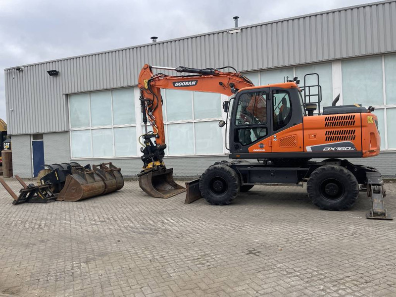 Doosan DX 160 W-5 2019 6620 H ENGCON ROTOTILT CE - Ekskavator roda: gambar 4 Doosan DX 160 W-5 2019 6620 H ENGCON ROTOTILT CE - Ekskavator roda: gambar 4