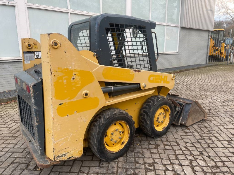 Gehl 3840 E 2015 - Skid steer: gambar 4 Gehl 3840 E 2015 - Skid steer: gambar 4