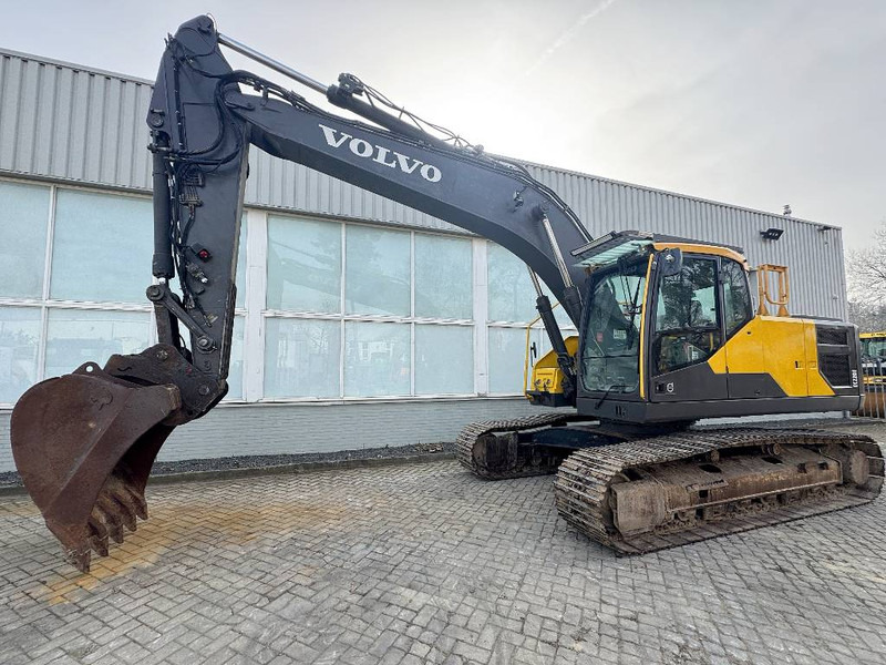 Volvo EC 220 E - Ekskavator perayap: gambar 1 Volvo EC 220 E - Ekskavator perayap: gambar 1