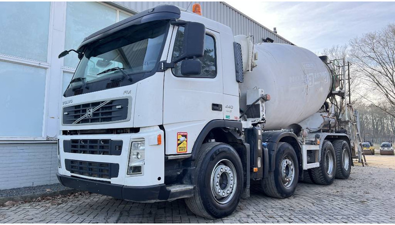 Volvo FM 440 2007 - Truk pengaduk beton: gambar 1 Volvo FM 440 2007 - Truk pengaduk beton: gambar 1