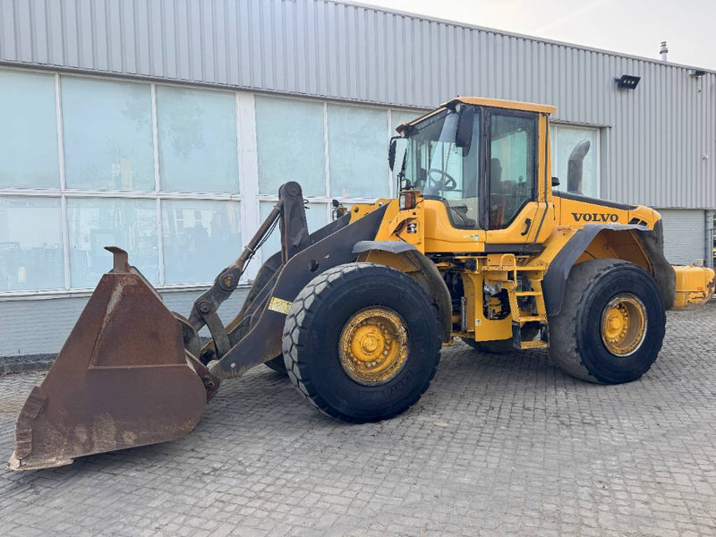 Volvo L 120 F - Wheel loader: gambar 1 Volvo L 120 F - Wheel loader: gambar 1
