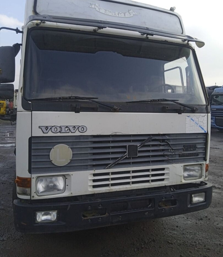 Volvo FL10 - Tractor head: gambar 1 Volvo FL10 - Tractor head: gambar 1