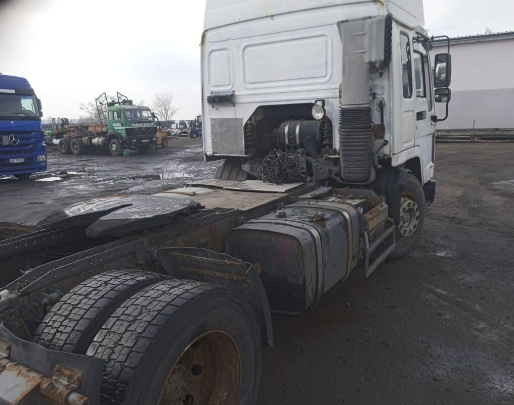 Volvo FL10 - Tractor head: gambar 5 Volvo FL10 - Tractor head: gambar 5