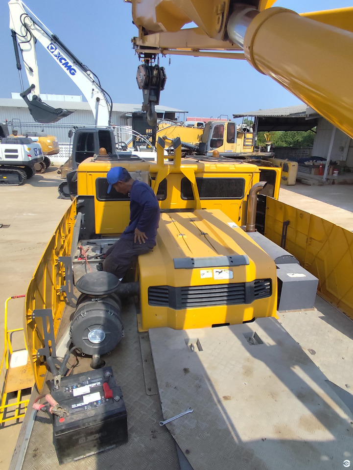 XCMG XCT30_Y 30ton truck crane with diesel engine price - Peralatan konstruksi: gambar 4 XCMG XCT30_Y 30ton truck crane with diesel engine price - Peralatan konstruksi: gambar 4