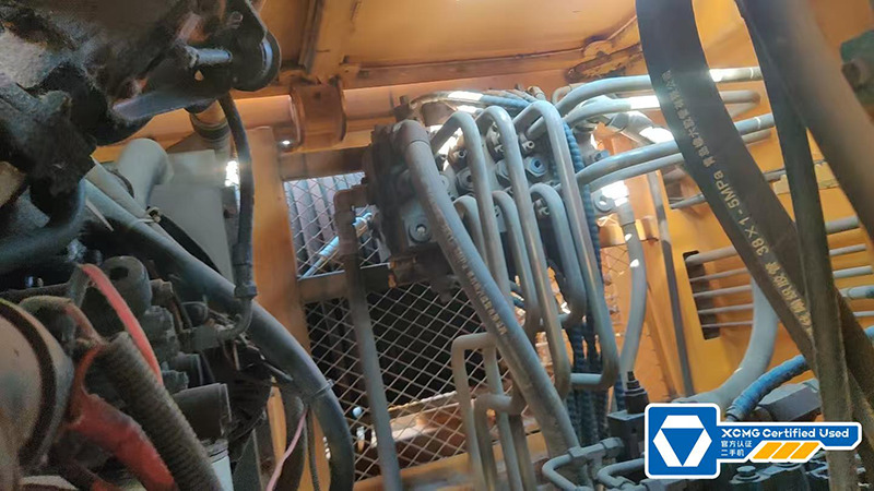 Derek perayap XCMG 2014 XGC130 130ton used crawler crane price: gambar 6