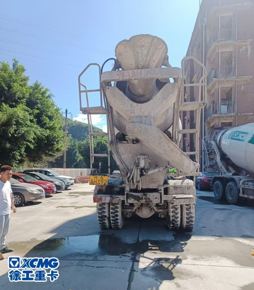 XCMG Official 12cbm Concrete Mixer Drum G4804D Used Mobile Concrete Mixers Truck For Sale - Truk pengaduk beton: gambar 4 XCMG Official 12cbm Concrete Mixer Drum G4804D Used Mobile Concrete Mixers Truck For Sale - Truk pengaduk beton: gambar 4