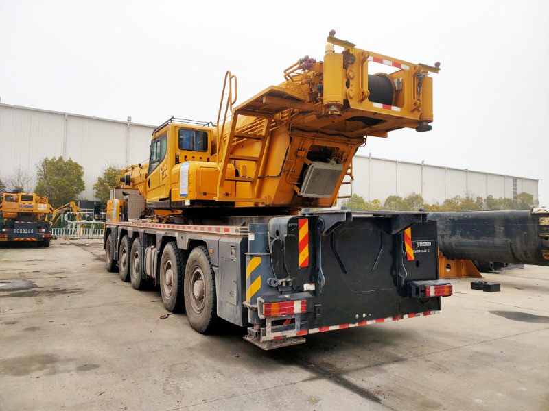 XCMG Official 130t Second Hand All Terrain Mobile Crane XCA130L8C Hydraulic Arm Crane Price List - Derek semua medan: gambar 4 XCMG Official 130t Second Hand All Terrain Mobile Crane XCA130L8C Hydraulic Arm Crane Price List - Derek semua medan: gambar 4