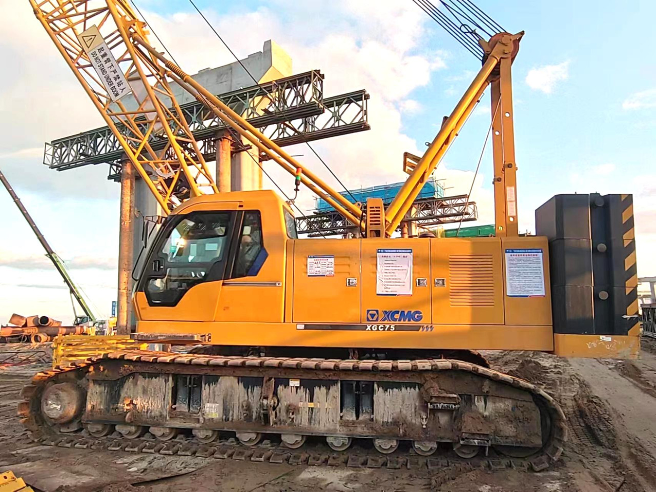 XCMG Official 75 Ton Mechanical Crawler Crane XGC75 Used Hydraulic Mobile Crane Hot Sale - Derek perayap: gambar 3 XCMG Official 75 Ton Mechanical Crawler Crane XGC75 Used Hydraulic Mobile Crane Hot Sale - Derek perayap: gambar 3
