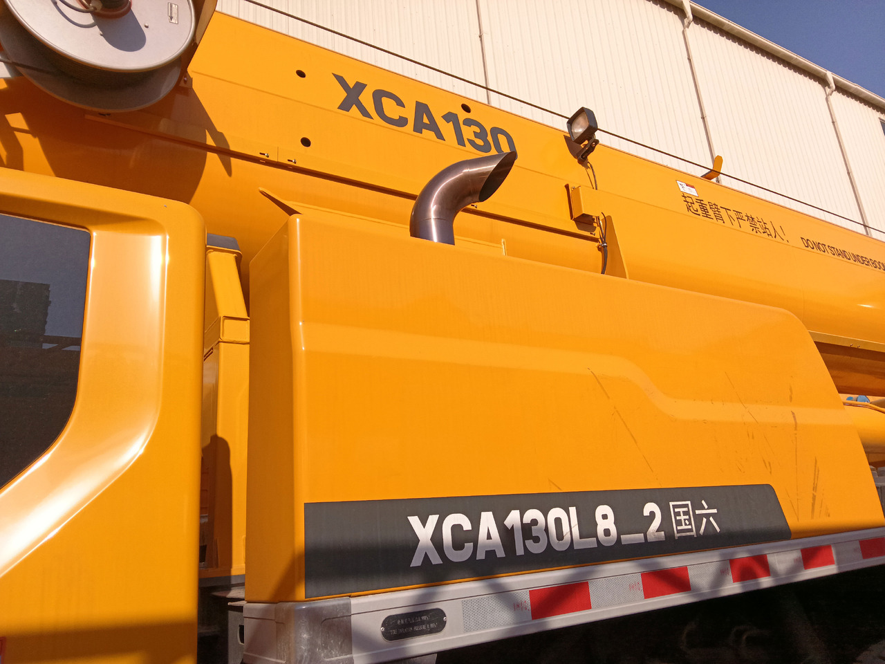 XCMG Official 8-Section XCA130L8_2 Used Knuckle Boom Truck Crane 130 Ton Hydraulic Crane Price - Derek semua medan: gambar 4 XCMG Official 8-Section XCA130L8_2 Used Knuckle Boom Truck Crane 130 Ton Hydraulic Crane Price - Derek semua medan: gambar 4