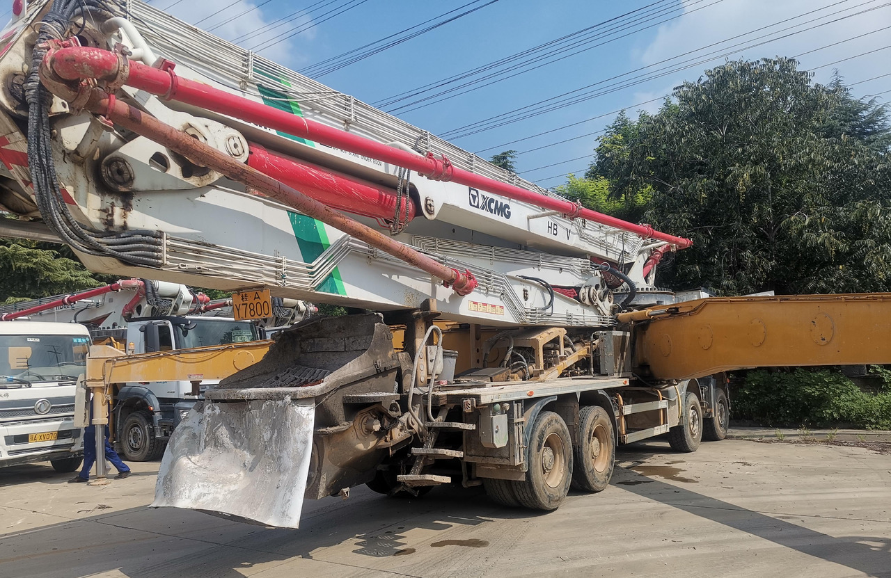 XCMG Official Concrete Machinery Pump HB58V 58m Used Truck-mounted Concrete Pump Price List - Truk pompa beton: gambar 4 XCMG Official Concrete Machinery Pump HB58V 58m Used Truck-mounted Concrete Pump Price List - Truk pompa beton: gambar 4