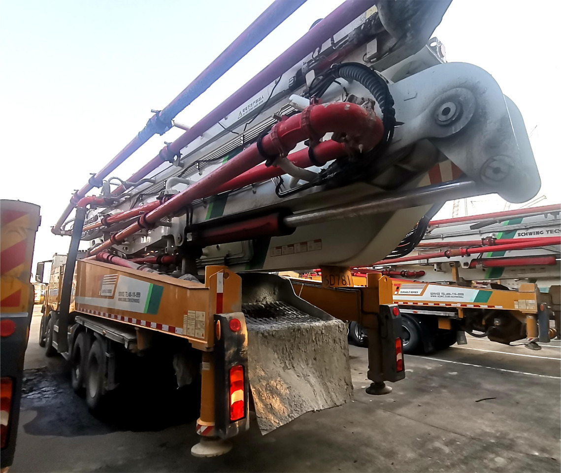 XCMG Official HB62V Second Hand Concrete Pump Truck 62m Truck-mounted Concrete Pump Price - Truk pompa beton: gambar 5 XCMG Official HB62V Second Hand Concrete Pump Truck 62m Truck-mounted Concrete Pump Price - Truk pompa beton: gambar 5