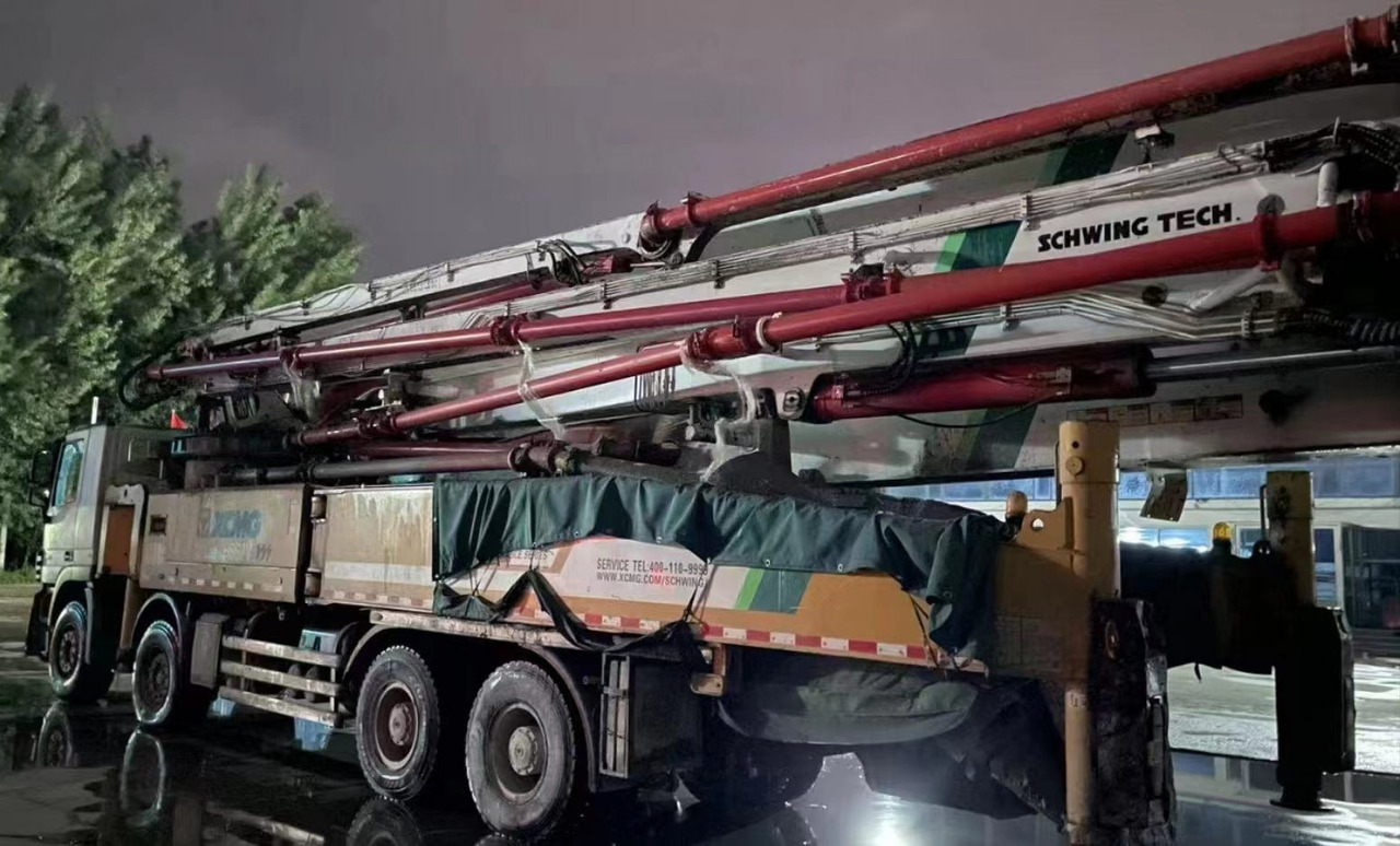 XCMG Official Hb58V Concrete Machinery 2019 Used 58m Concrete Pump Truck for Sale - Truk pompa beton: gambar 2 XCMG Official Hb58V Concrete Machinery 2019 Used 58m Concrete Pump Truck for Sale - Truk pompa beton: gambar 2