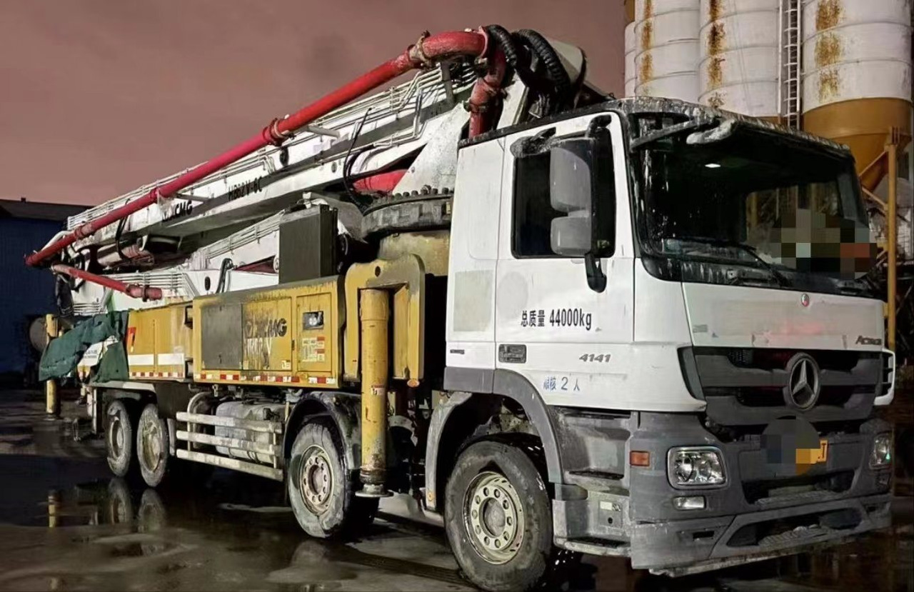 XCMG Official Hb58V Concrete Machinery 2019 Used 58m Concrete Pump Truck for Sale - Truk pompa beton: gambar 1 XCMG Official Hb58V Concrete Machinery 2019 Used 58m Concrete Pump Truck for Sale - Truk pompa beton: gambar 1