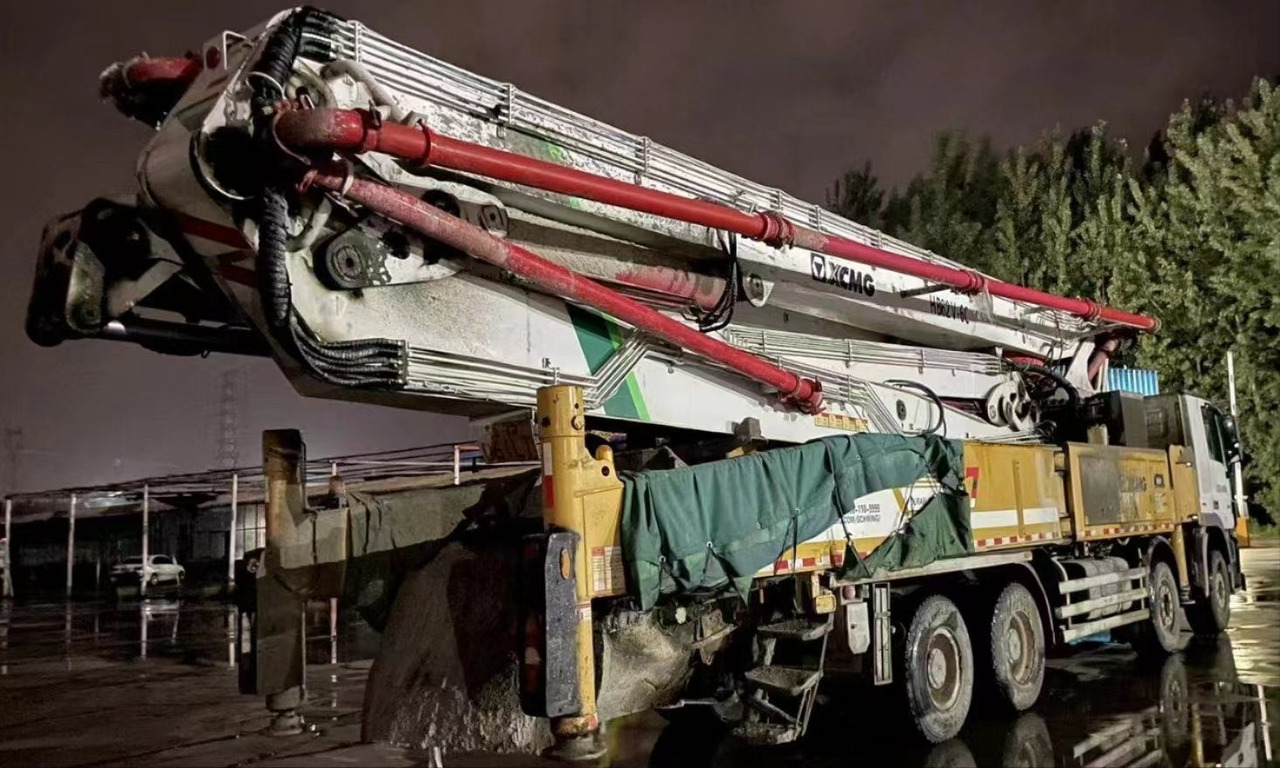 XCMG Official Hb58V Concrete Machinery 2019 Used 58m Concrete Pump Truck for Sale - Truk pompa beton: gambar 5 XCMG Official Hb58V Concrete Machinery 2019 Used 58m Concrete Pump Truck for Sale - Truk pompa beton: gambar 5