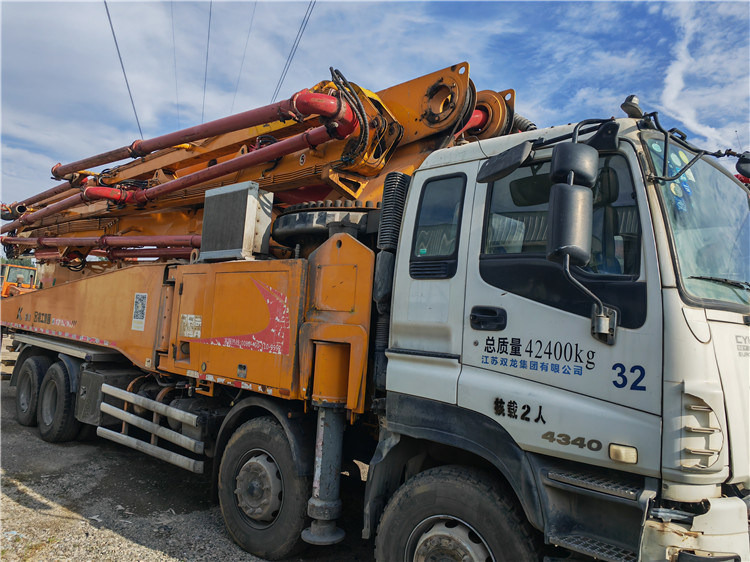 XCMG Official Hb60K 2016 Year Used 56m Truck-Mounted Concrete Pump Truck for Sale - Truk pompa beton: gambar 2 XCMG Official Hb60K 2016 Year Used 56m Truck-Mounted Concrete Pump Truck for Sale - Truk pompa beton: gambar 2