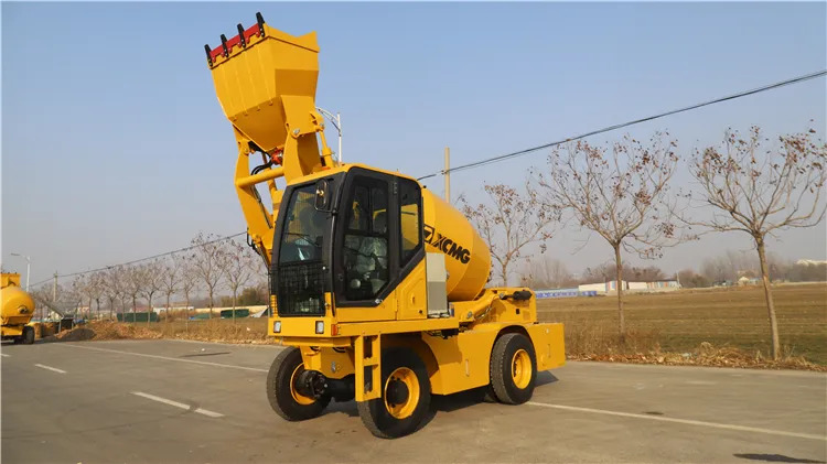 XCMG Official Mini Concrete Mixer with Self Loading for Sale - Truk pengaduk beton: gambar 3 XCMG Official Mini Concrete Mixer with Self Loading for Sale - Truk pengaduk beton: gambar 3