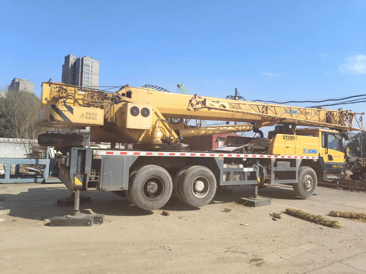XCMG Official QY25K5-1 Used Truck Mounted Crane 25T Construction Mini Mobile Crane For Sale - Derek bergerak: gambar 2 XCMG Official QY25K5-1 Used Truck Mounted Crane 25T Construction Mini Mobile Crane For Sale - Derek bergerak: gambar 2