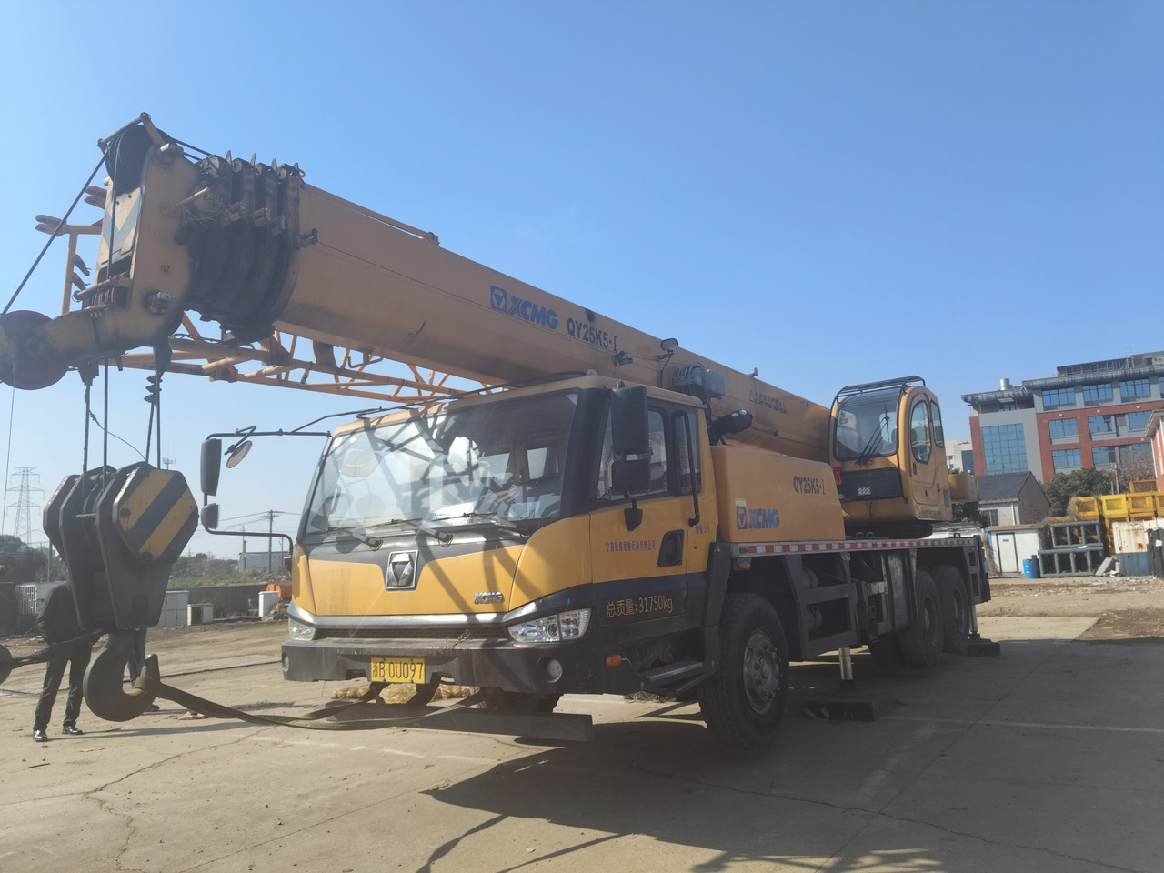 XCMG Official QY25K5-1 Used Truck Mounted Crane 25T Construction Mini Mobile Crane For Sale - Derek bergerak: gambar 3 XCMG Official QY25K5-1 Used Truck Mounted Crane 25T Construction Mini Mobile Crane For Sale - Derek bergerak: gambar 3