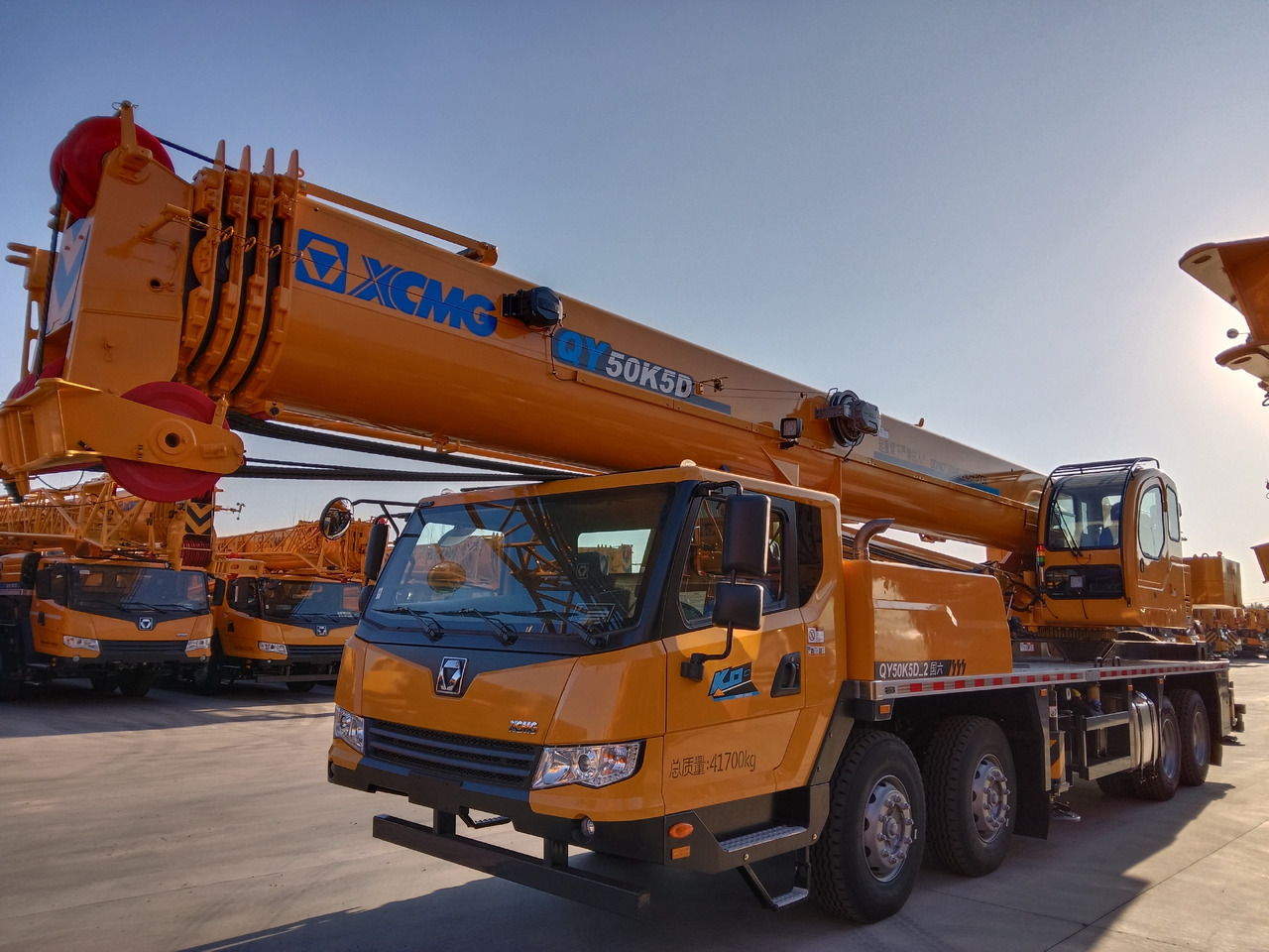 XCMG Official QY50K5D_2 Used Mobile Hydraulic Crane 50Ton Hydraulic Lifting Crane Hot Sale - Derek bergerak: gambar 2 XCMG Official QY50K5D_2 Used Mobile Hydraulic Crane 50Ton Hydraulic Lifting Crane Hot Sale - Derek bergerak: gambar 2