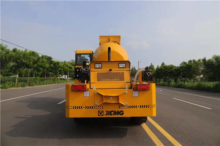 XCMG Official SLM2600S 2.6 Cubic Meters Diesel Engine Power Self Propelled Concrete Mixers for Sale - Truk pengaduk beton: gambar 5 XCMG Official SLM2600S 2.6 Cubic Meters Diesel Engine Power Self Propelled Concrete Mixers for Sale - Truk pengaduk beton: gambar 5