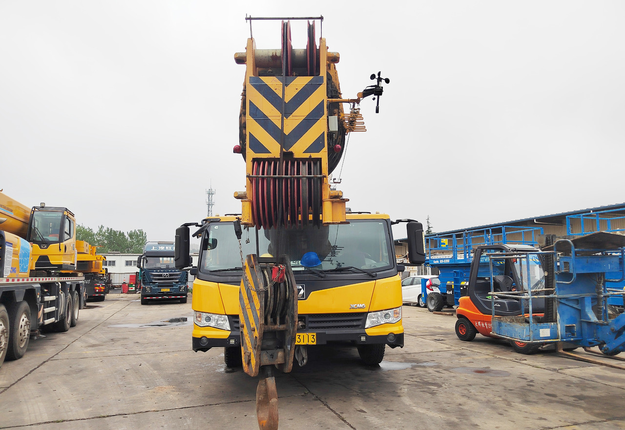 XCMG Official Second Hand 100 Ton Truck Crane XCT100 Hydraulic Mobile Crane Hot Sale - Derek bergerak: gambar 3 XCMG Official Second Hand 100 Ton Truck Crane XCT100 Hydraulic Mobile Crane Hot Sale - Derek bergerak: gambar 3