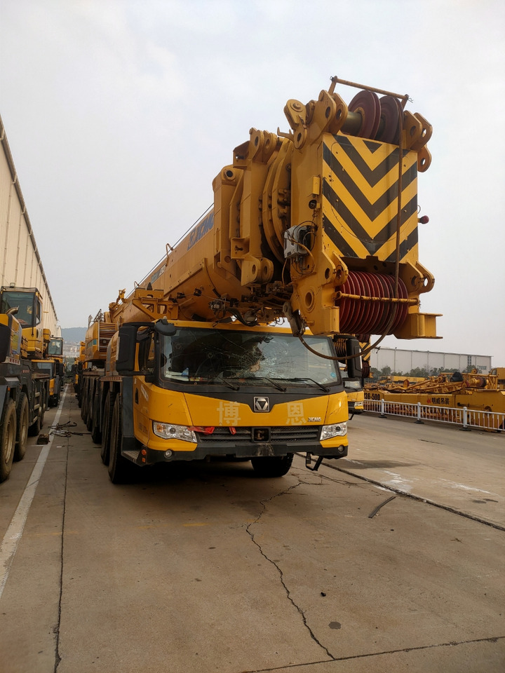 XCMG Official Second Hand Truck Cranes XCA300_1 300 Ton Mobile Crane Price - Derek semua medan: gambar 4 XCMG Official Second Hand Truck Cranes XCA300_1 300 Ton Mobile Crane Price - Derek semua medan: gambar 4