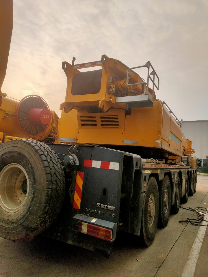 XCMG Official Second Hand Truck Cranes XCA300_1 300 Ton Mobile Crane Price - Derek semua medan: gambar 2 XCMG Official Second Hand Truck Cranes XCA300_1 300 Ton Mobile Crane Price - Derek semua medan: gambar 2