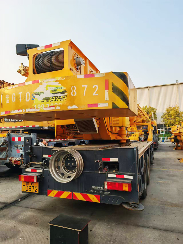 XCMG Official Used 25 Ton Truck Crane QY25K5D-5 Small Mobile Crane Price List - Derek bergerak: gambar 3 XCMG Official Used 25 Ton Truck Crane QY25K5D-5 Small Mobile Crane Price List - Derek bergerak: gambar 3
