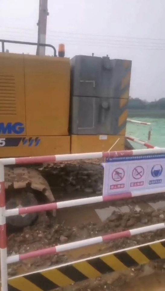 XCMG Official Used 55 Ton Crawler Crane XGC55 Second Hand Small Hydraulic Mobile Crane With High Quality - Derek perayap: gambar 4 XCMG Official Used 55 Ton Crawler Crane XGC55 Second Hand Small Hydraulic Mobile Crane With High Quality - Derek perayap: gambar 4