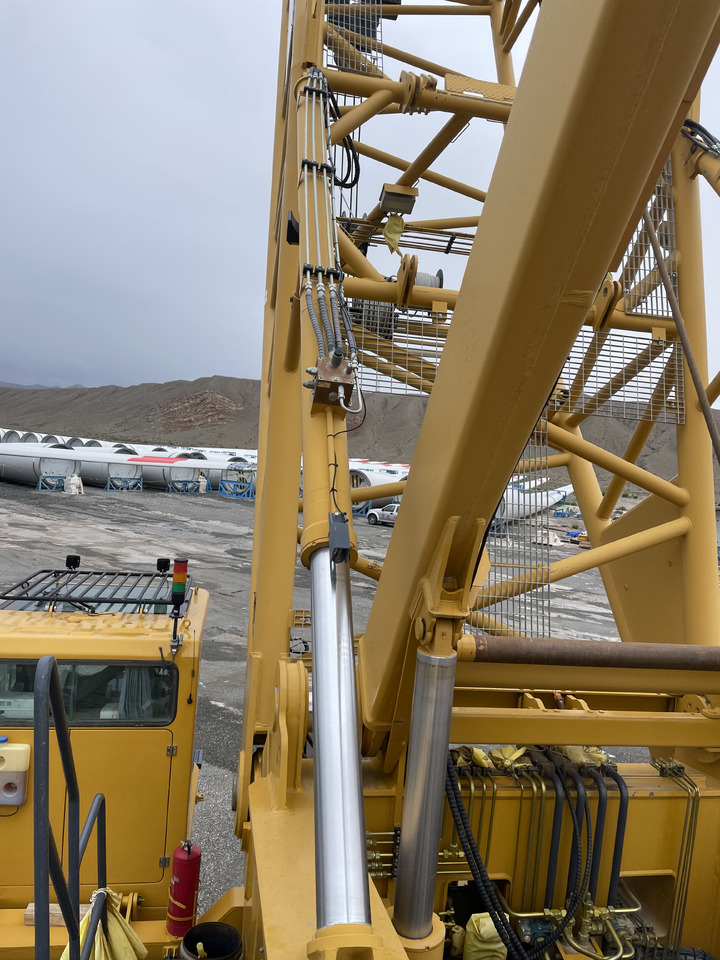 XCMG Official Used Telescopic Crawler Crane XGC11000A 1000 Ton Heavy Duty Lattice Boom Crawler Crane Sale - Derek perayap: gambar 4 XCMG Official Used Telescopic Crawler Crane XGC11000A 1000 Ton Heavy Duty Lattice Boom Crawler Crane Sale - Derek perayap: gambar 4