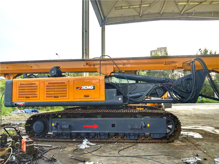 Anjungan pengeboran XCMG Official Xr220d 2017 Year Small Track Drilling Rig Used Hydraulic Rotary Drill Rig Price: gambar 6