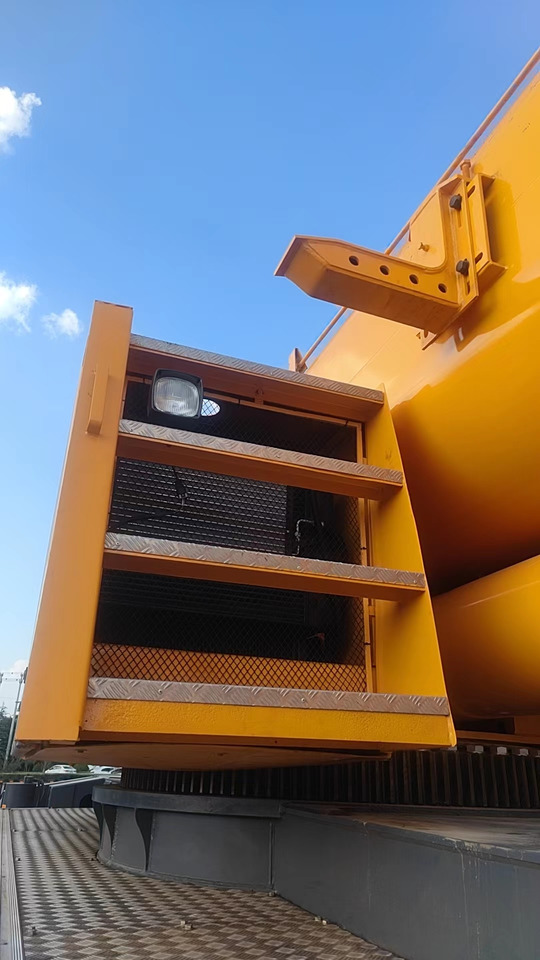 XCMG Truck crane Second Hand mobile hydraulic crane QAY160 Used - Derek bergerak: gambar 3 XCMG Truck crane Second Hand mobile hydraulic crane QAY160 Used - Derek bergerak: gambar 3