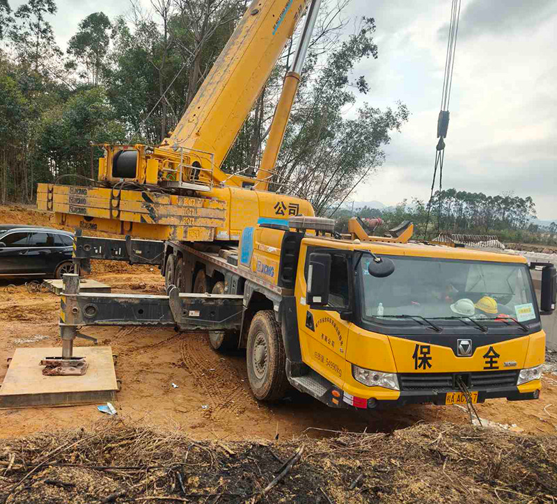 XCMG XCA220 all terrain crane hydraulic 220ton large ton crane 2021 - Derek: gambar 2 XCMG XCA220 all terrain crane hydraulic 220ton large ton crane 2021 - Derek: gambar 2