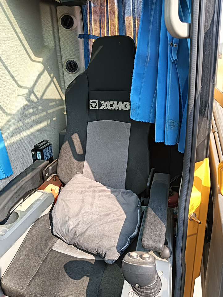 XCMG XCA500 used 500 ton hydraulic telescopic boom all terrain crane - Derek semua medan: gambar 2 XCMG XCA500 used 500 ton hydraulic telescopic boom all terrain crane - Derek semua medan: gambar 2