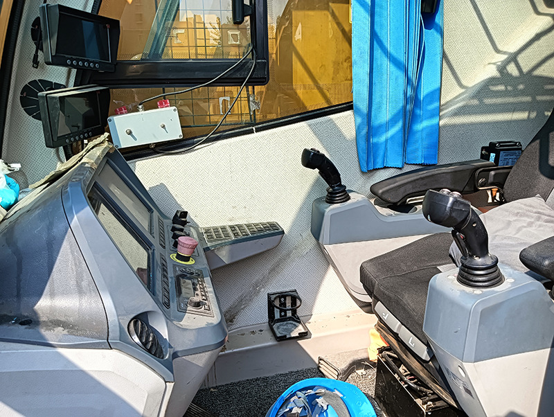 XCMG XCA500 used 500 ton hydraulic telescopic boom all terrain crane - Derek semua medan: gambar 3 XCMG XCA500 used 500 ton hydraulic telescopic boom all terrain crane - Derek semua medan: gambar 3