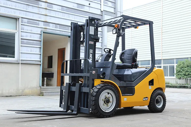 XCMG XCB30 3 ton hydraulic Fork Lift Truck Forklift With Attachments - Forklift medan kasar: gambar 3 XCMG XCB30 3 ton hydraulic Fork Lift Truck Forklift With Attachments - Forklift medan kasar: gambar 3