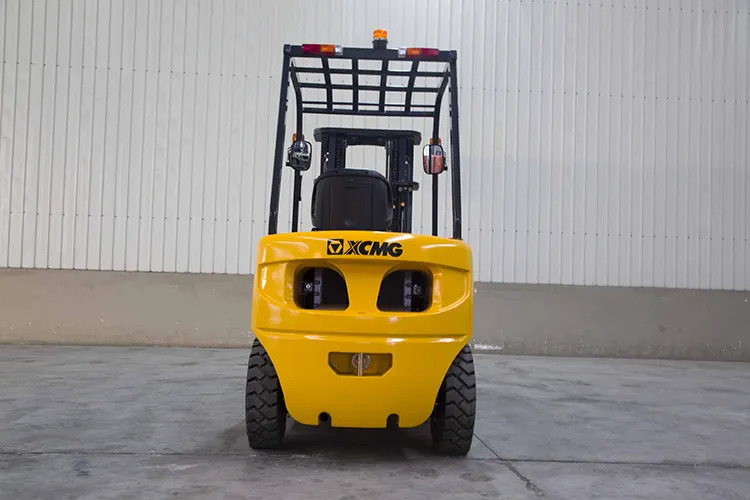 XCMG XCB30 3 ton hydraulic Fork Lift Truck Forklift With Attachments - Forklift medan kasar: gambar 5 XCMG XCB30 3 ton hydraulic Fork Lift Truck Forklift With Attachments - Forklift medan kasar: gambar 5