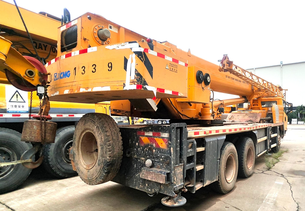 XCMG XCT20L5 20ton used 5-section mobile hydraulic truck crane price - Derek bergerak: gambar 5 XCMG XCT20L5 20ton used 5-section mobile hydraulic truck crane price - Derek bergerak: gambar 5