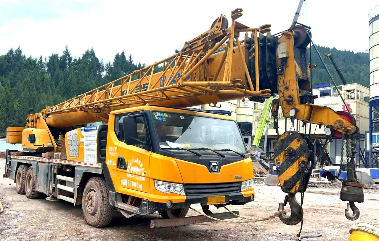 XCMG XCT20L5 20ton used telescopic arm hydraulic truck crane price - Derek bergerak: gambar 4 XCMG XCT20L5 20ton used telescopic arm hydraulic truck crane price - Derek bergerak: gambar 4