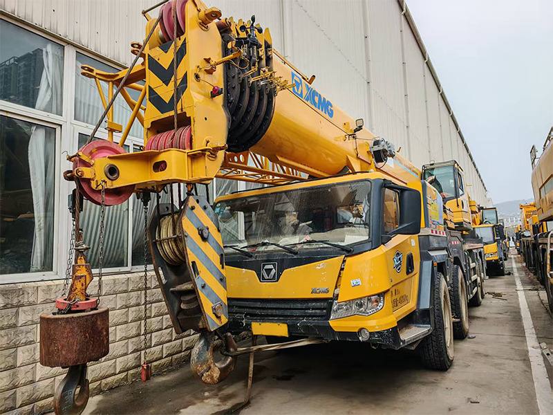 XCMG XCT80L6 80ton Mobile used hoist machine Lifting Truck Crane for Sale - Derek bergerak: gambar 5 XCMG XCT80L6 80ton Mobile used hoist machine Lifting Truck Crane for Sale - Derek bergerak: gambar 5