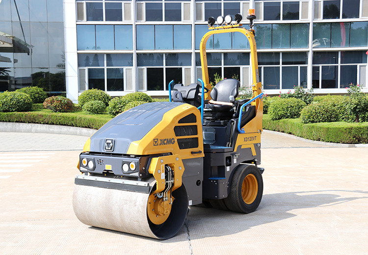 XCMG XD120VT diesel 2ton Light Mini Road Roller Machine - Roller jalan: gambar 3 XCMG XD120VT diesel 2ton Light Mini Road Roller Machine - Roller jalan: gambar 3