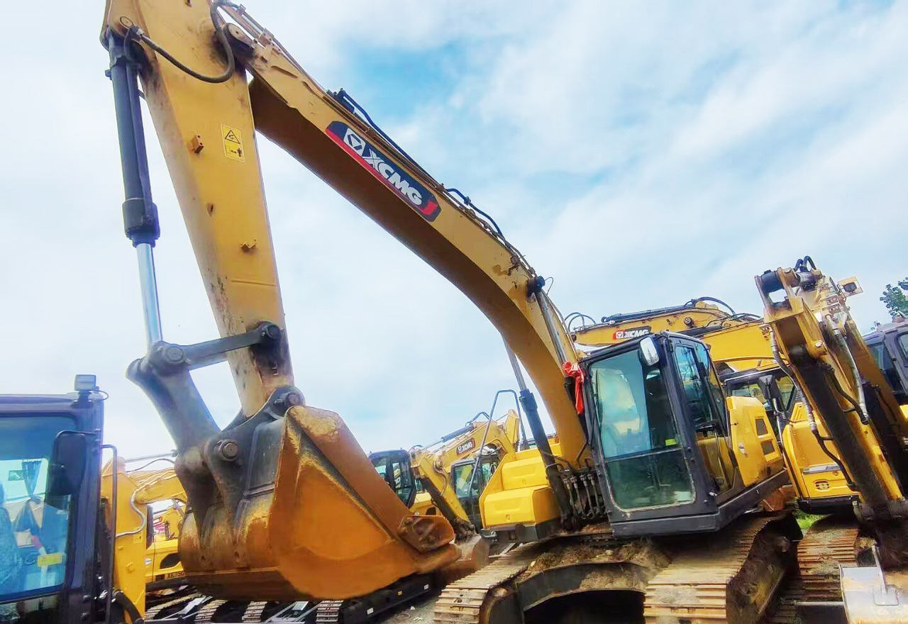 XCMG XE200GH medium 20ton crawler excavator used - Ekskavator perayap: gambar 2 XCMG XE200GH medium 20ton crawler excavator used - Ekskavator perayap: gambar 2