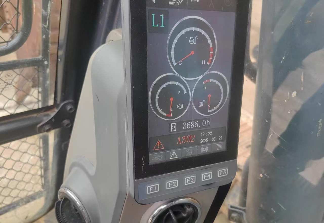 XCMG XE215DA 20ton medium used crawler excavator hydraulic price - Ekskavator perayap: gambar 5 XCMG XE215DA 20ton medium used crawler excavator hydraulic price - Ekskavator perayap: gambar 5