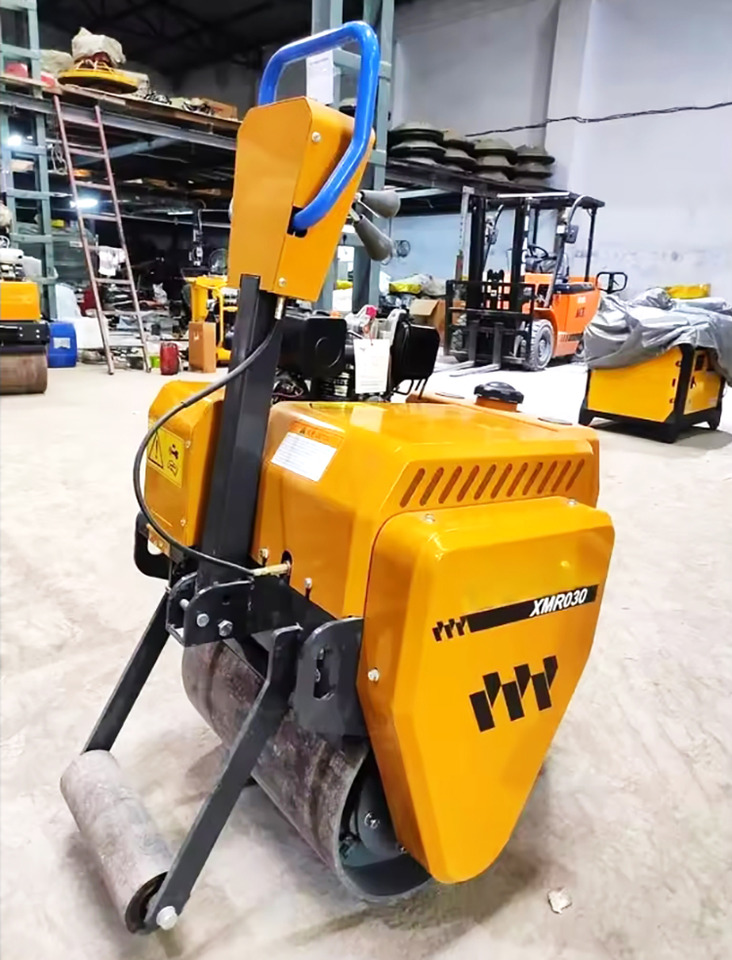 XCMG XMR030 small mini light single drum vibratory road roller - Roller mini: gambar 5 XCMG XMR030 small mini light single drum vibratory road roller - Roller mini: gambar 5