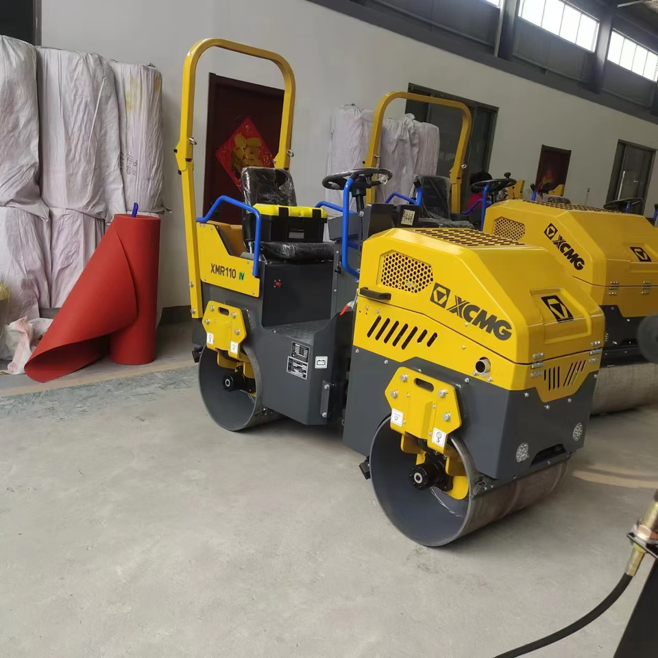 XCMG XMR110 1ton samll road roller hydraulic vibratory compator price - Roller mini: gambar 4 XCMG XMR110 1ton samll road roller hydraulic vibratory compator price - Roller mini: gambar 4