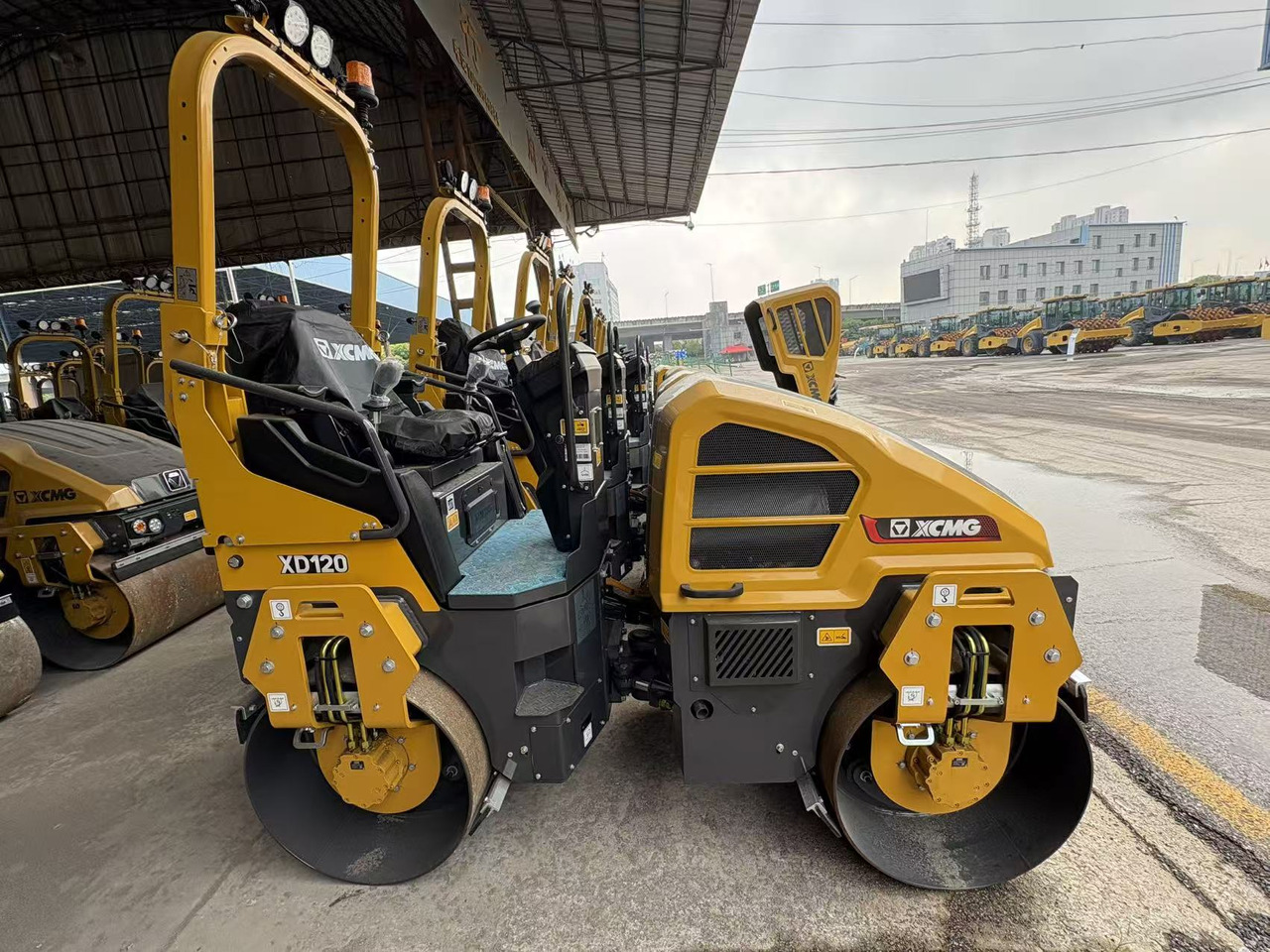 XCMG small XD120 Double Drum Vibratory Road Roller - Roller mini: gambar 4 XCMG small XD120 Double Drum Vibratory Road Roller - Roller mini: gambar 4