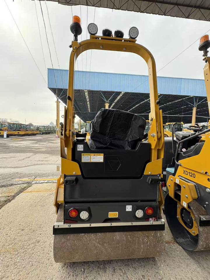 XCMG small XD120 Double Drum Vibratory Road Roller - Roller mini: gambar 3 XCMG small XD120 Double Drum Vibratory Road Roller - Roller mini: gambar 3