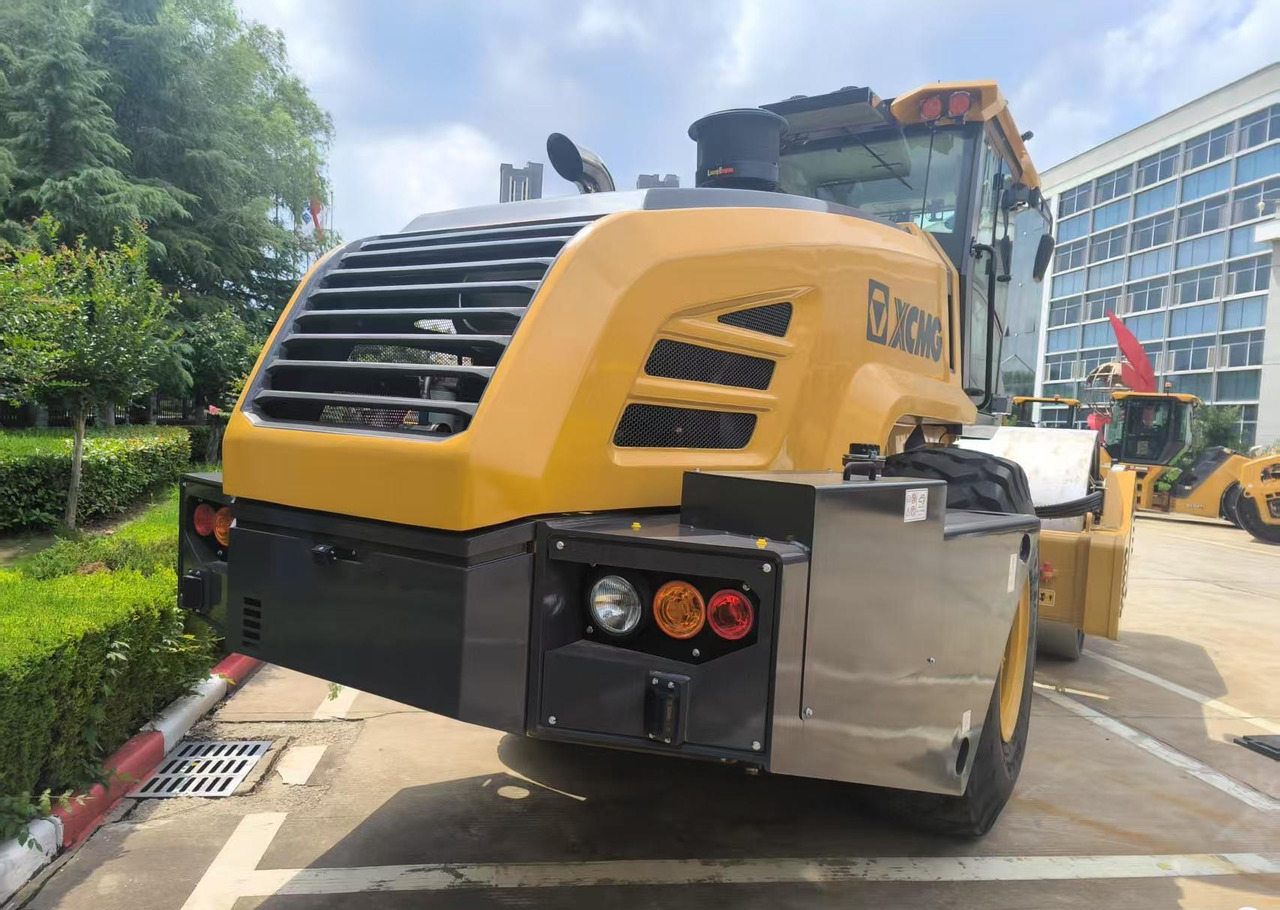 XCMG used XS365IV 36 Ton Vibratory Roller Compacator single drum price - Roller jalan: gambar 5 XCMG used XS365IV 36 Ton Vibratory Roller Compacator single drum price - Roller jalan: gambar 5